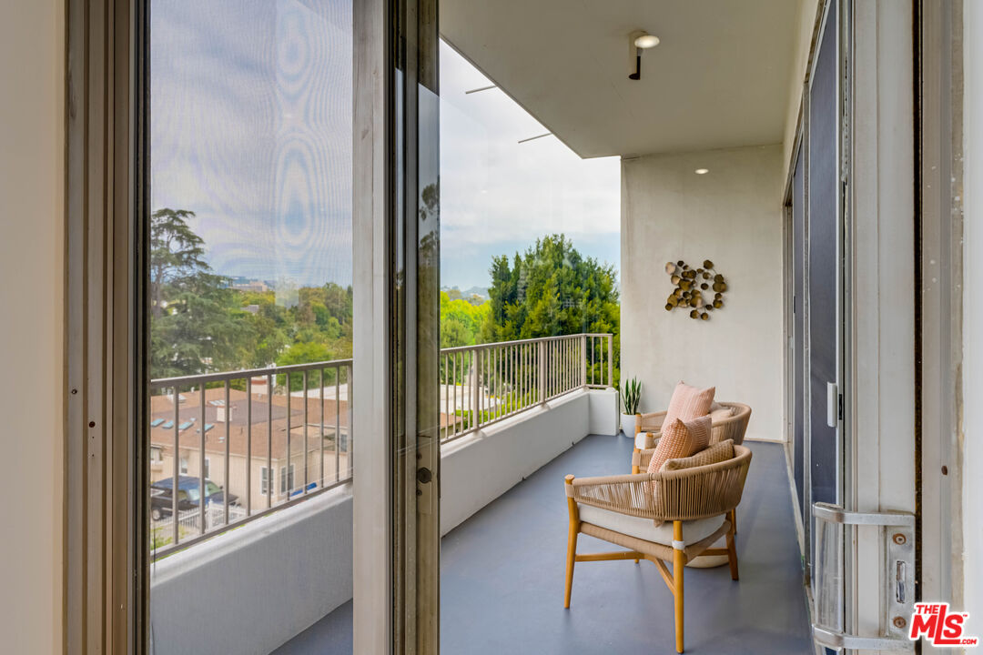 10501 Wilshire Blvd Unit: 816