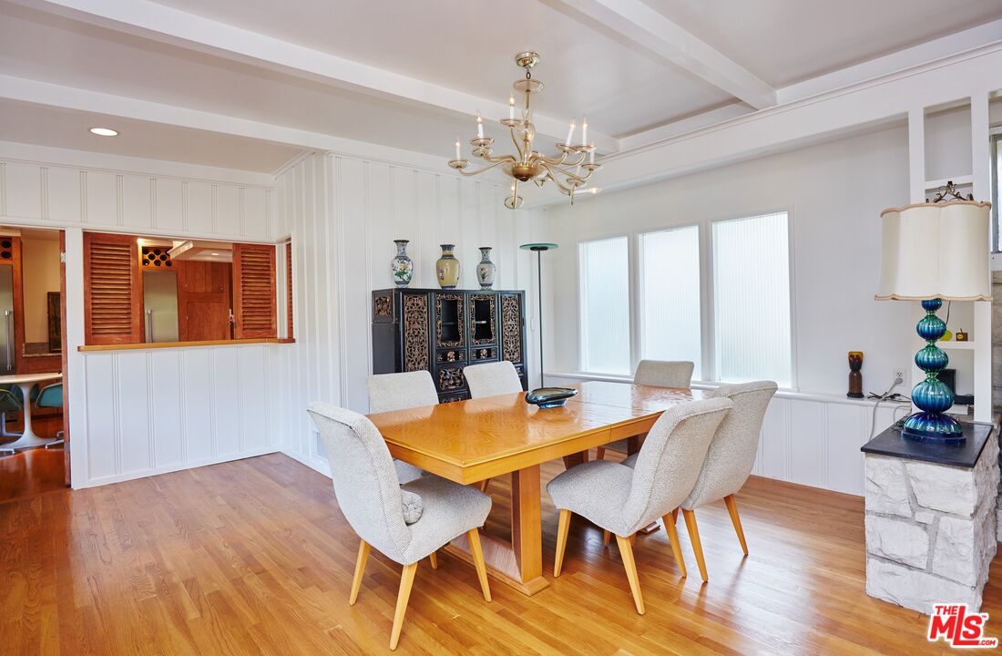 1104 Casiano Rd
