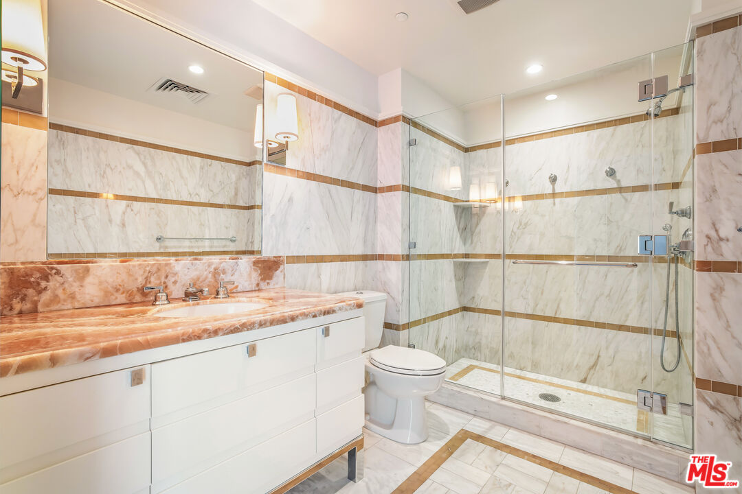 1 W Century Dr Unit: 28B