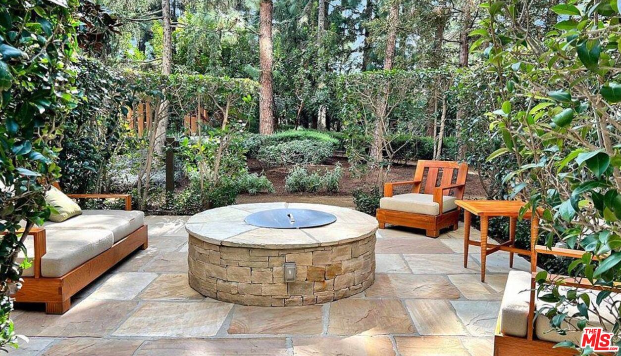 1 W Century Dr Unit: 28B