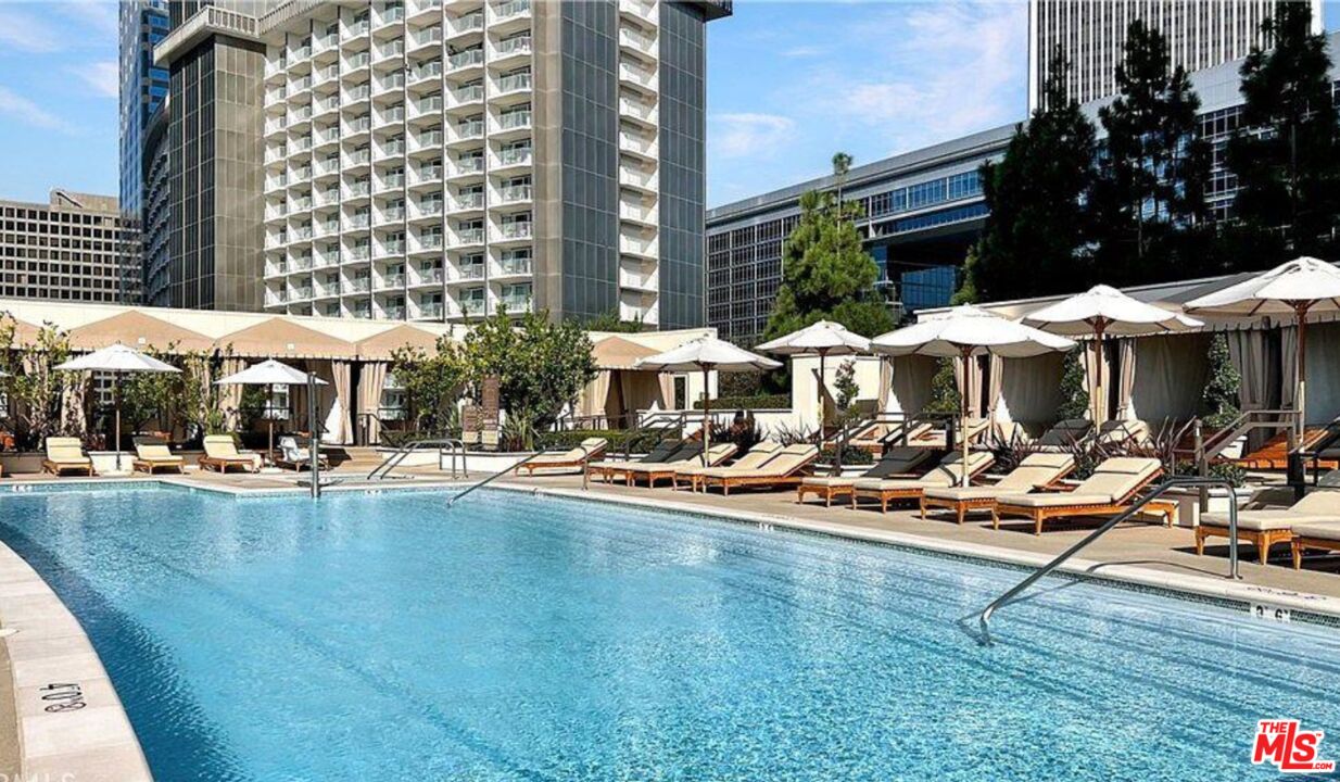 1 W Century Dr Unit: 28B