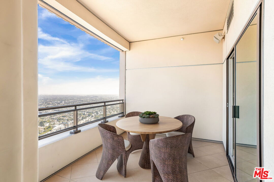 1 W Century Dr Unit: 28B