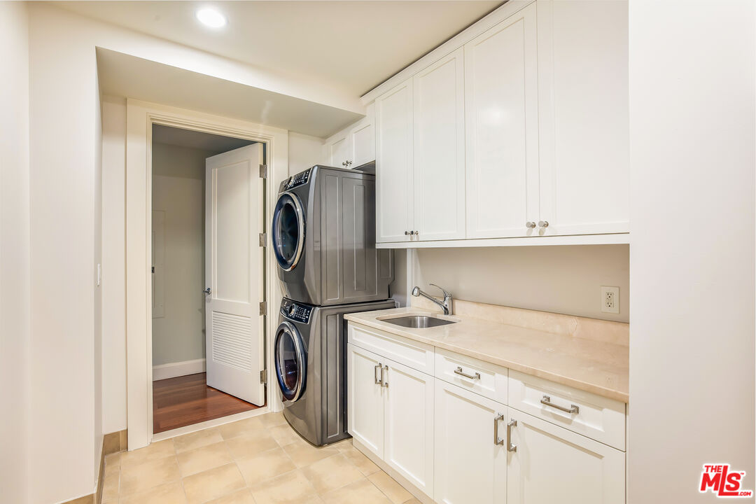 1 W Century Dr Unit: 28B