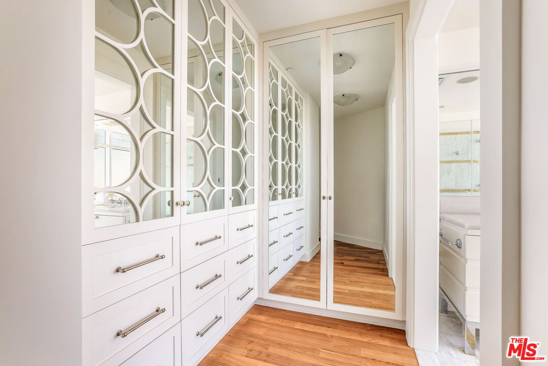 1 W Century Dr Unit: 28B