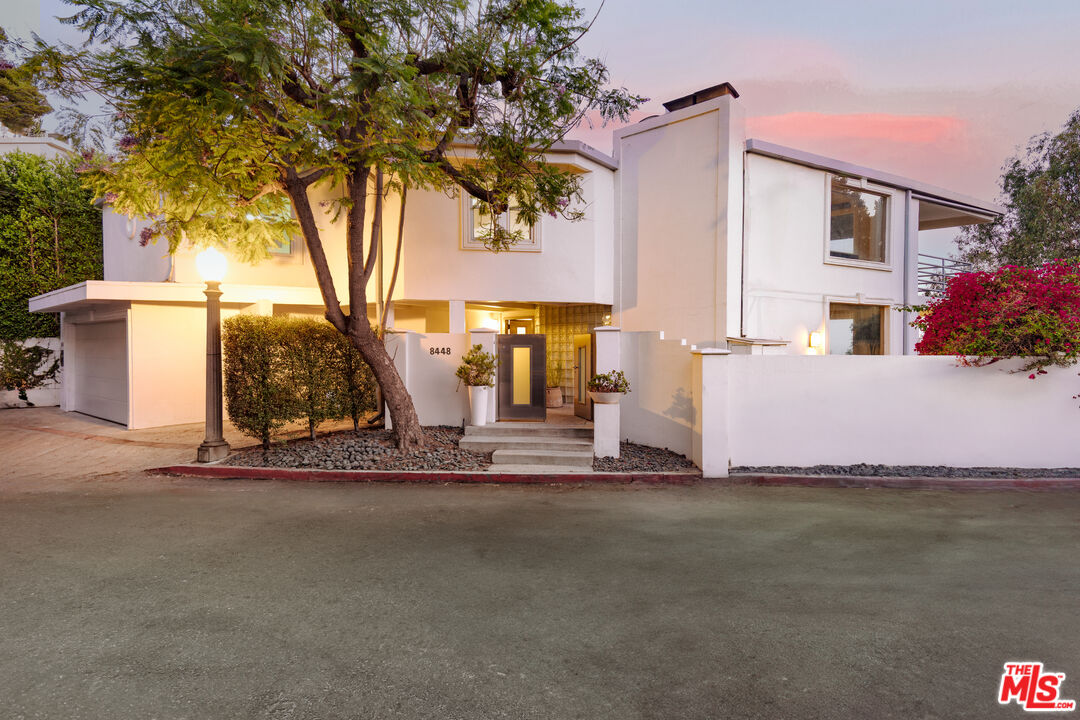 8448 Franklin Ave