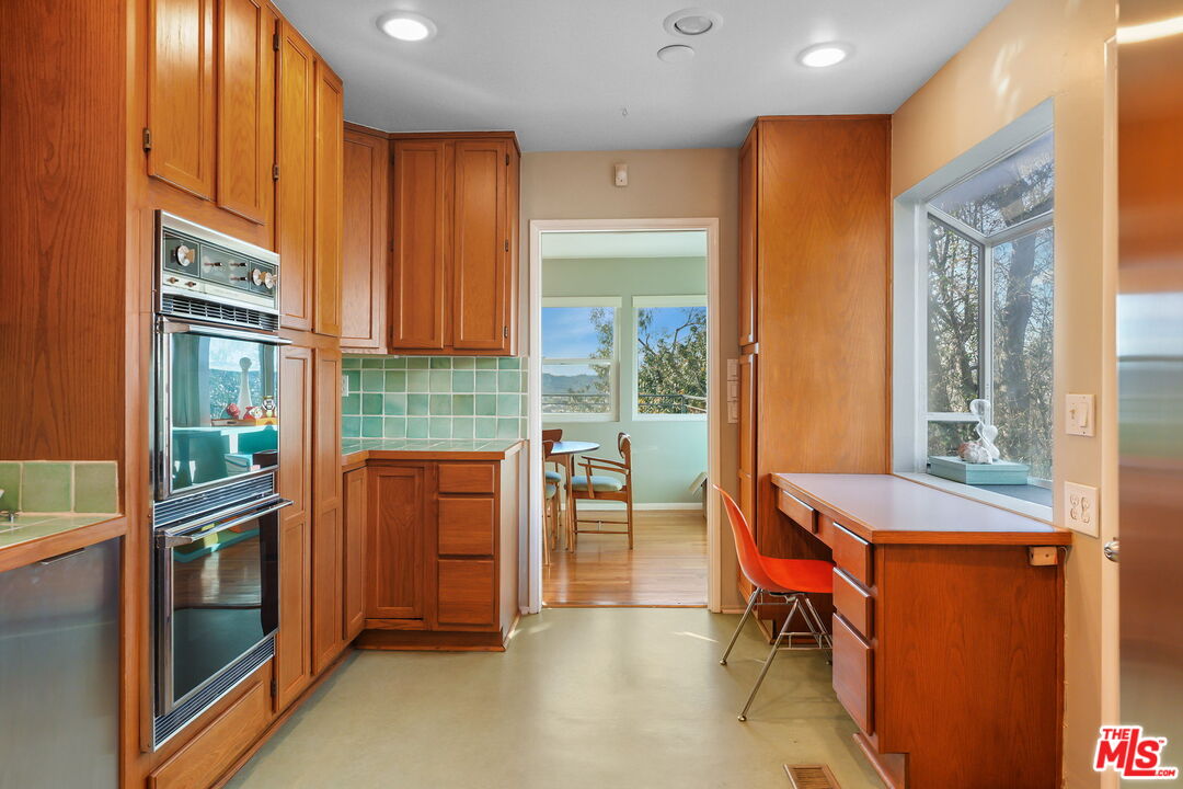 1313 Corona Dr
