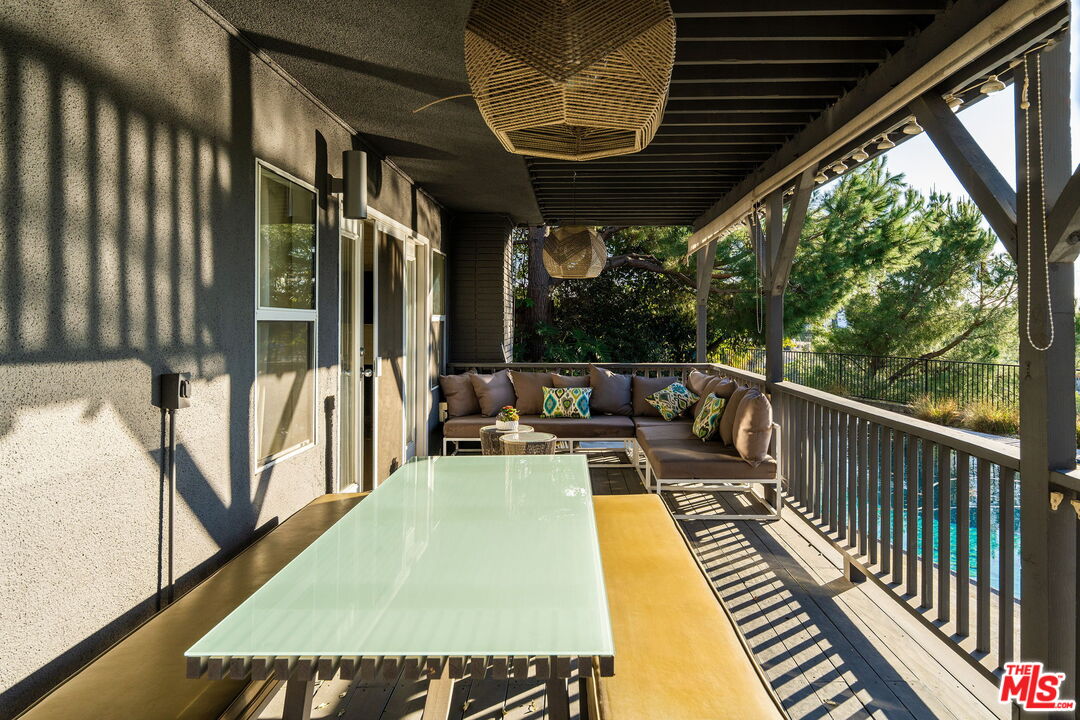 1313 Corona Dr