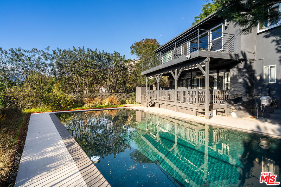 1313 Corona Dr