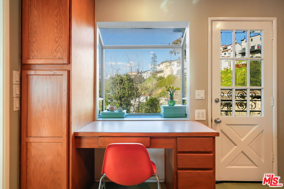 1313 Corona Dr