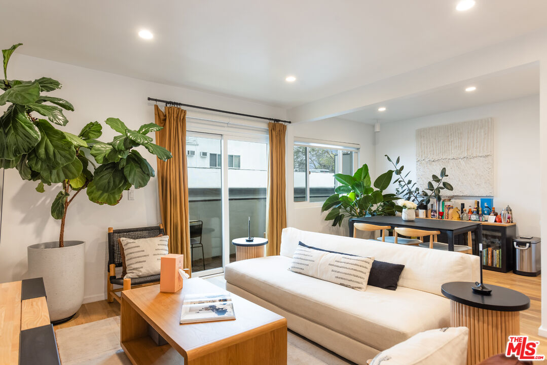536 N Orlando Ave Unit: 7