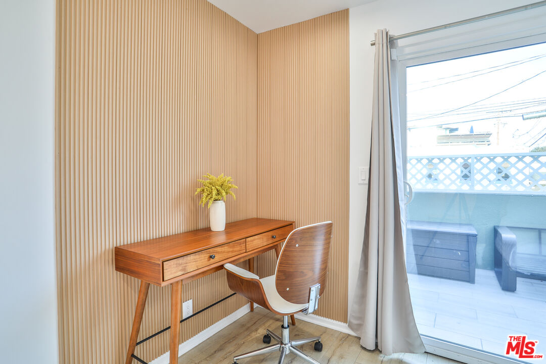 2207 Ocean Front Walk Unit: 4
