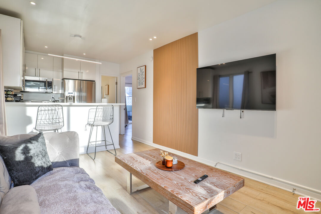 2207 Ocean Front Walk Unit: 4