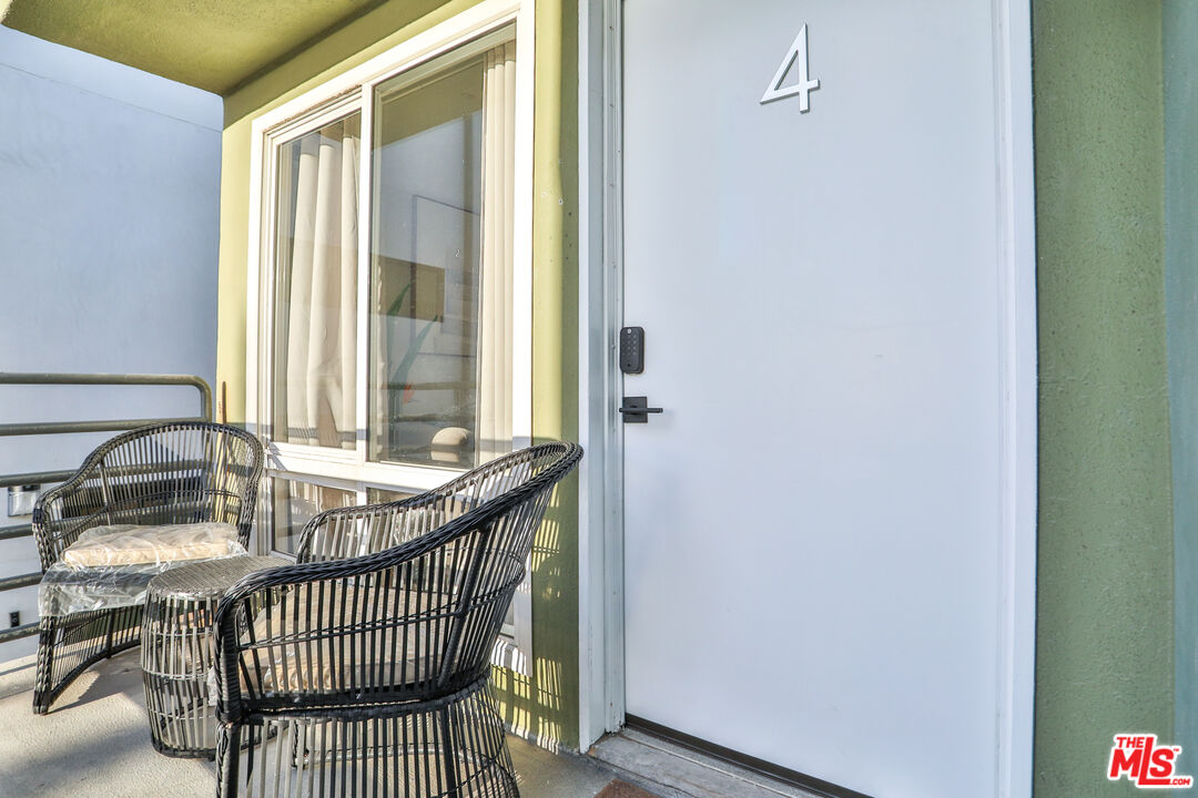 2207 Ocean Front Walk Unit: 4