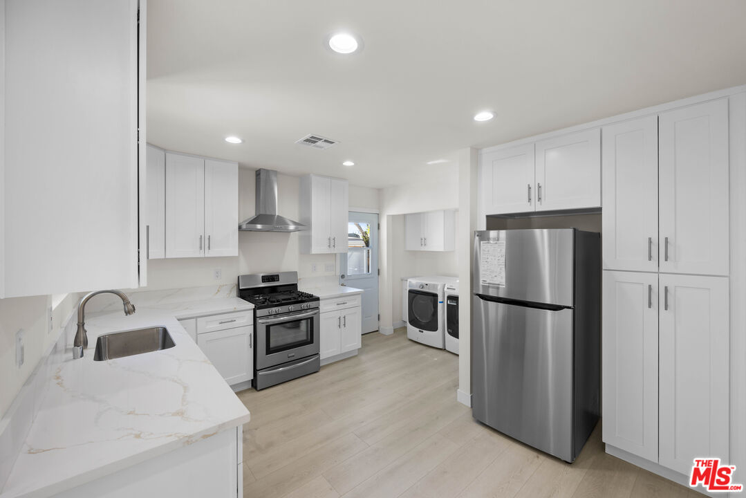 15906 San Fernando Mission Blvd