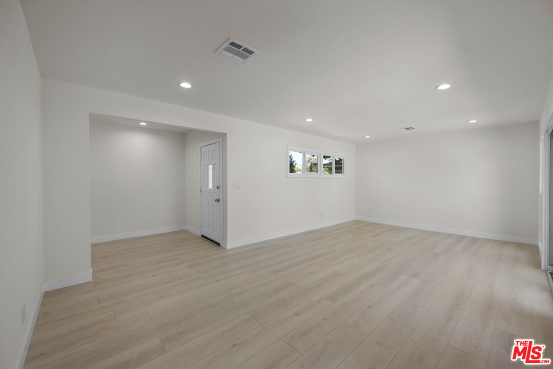 15906 San Fernando Mission Blvd