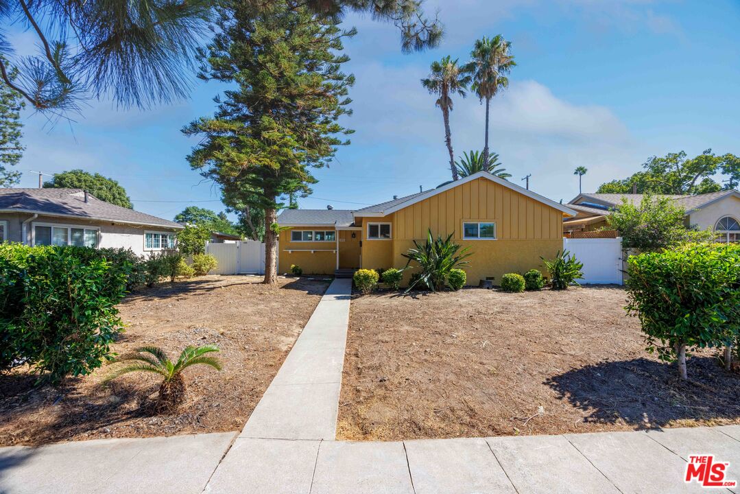 15906 San Fernando Mission Blvd