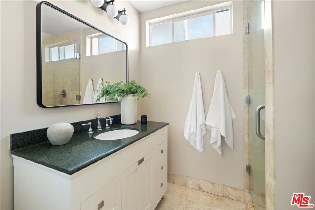 11627 Chenault Street 5