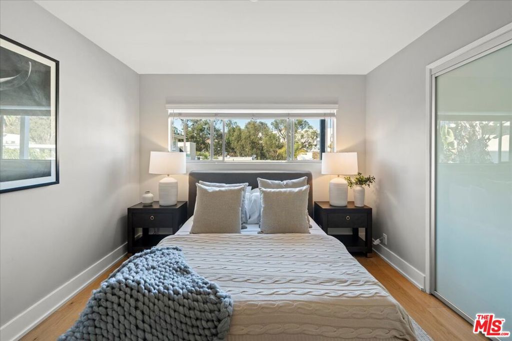 11627 Chenault Street 5