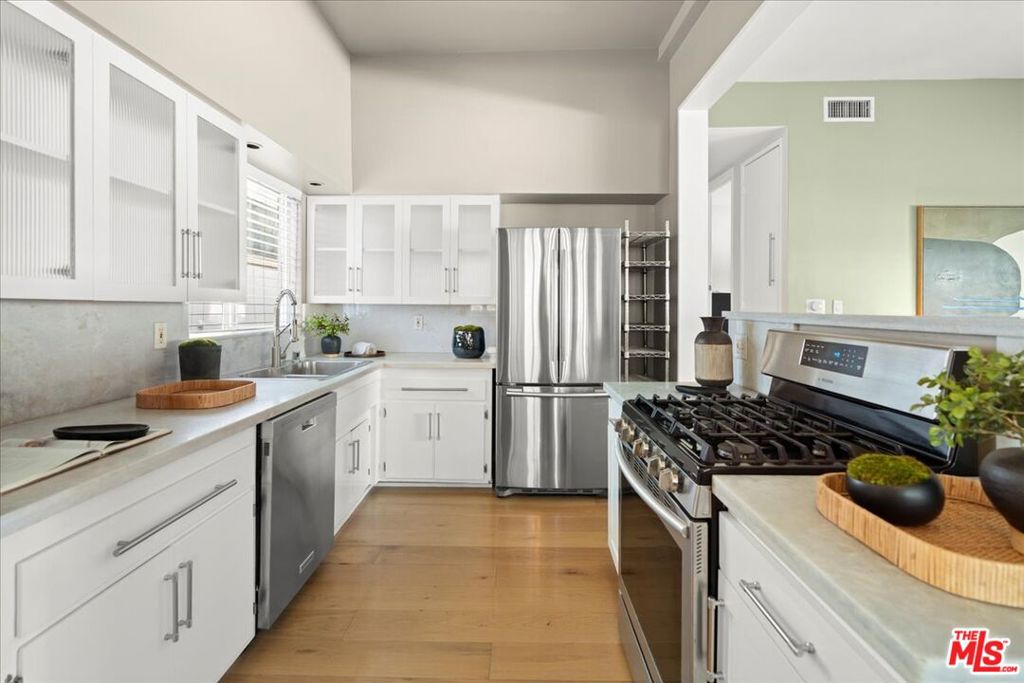 11627 Chenault Street 5