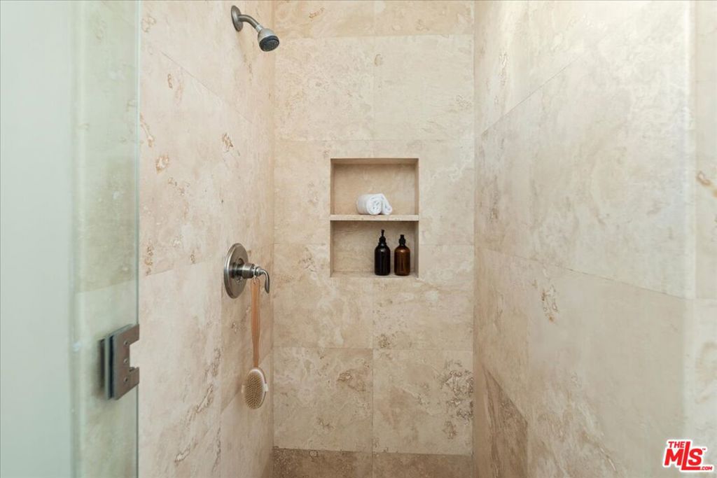 11627 Chenault Street 5