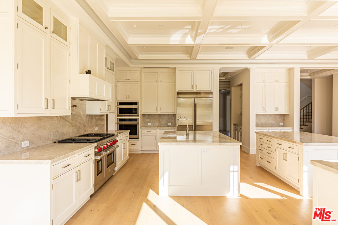 9929 Anthony Pl