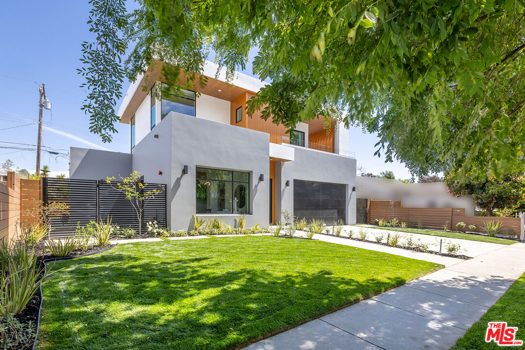 4458 Jasmine Ave