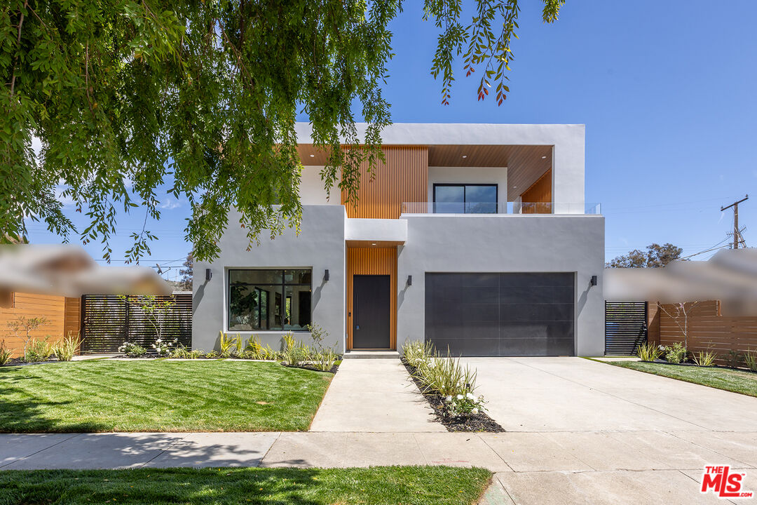 4458 Jasmine Ave