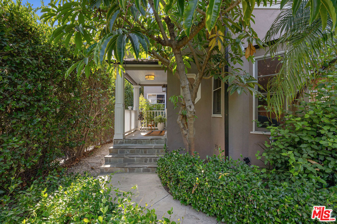 651 N Kilkea Dr
