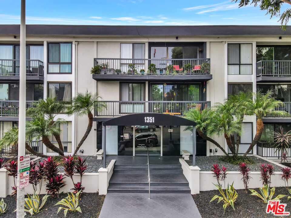 1351 N Crescent Heights Blvd Unit: 308