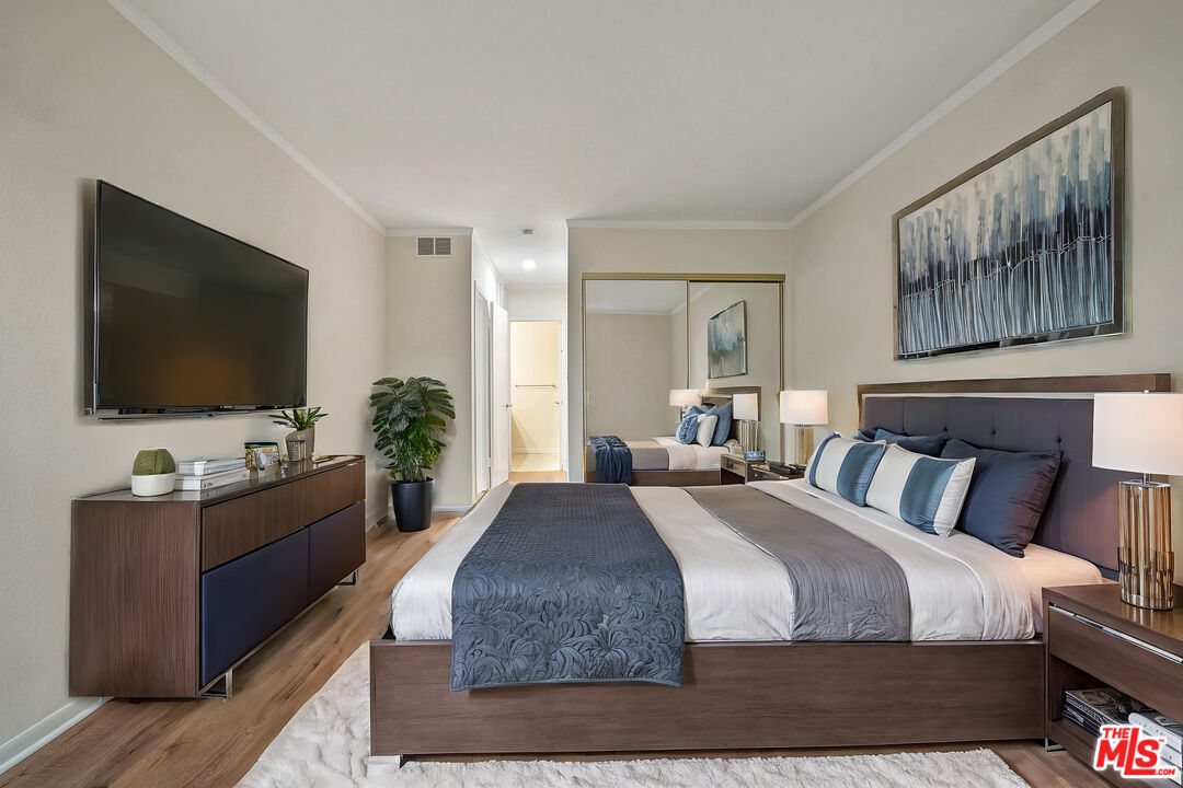 1351 N Crescent Heights Blvd Unit: 308