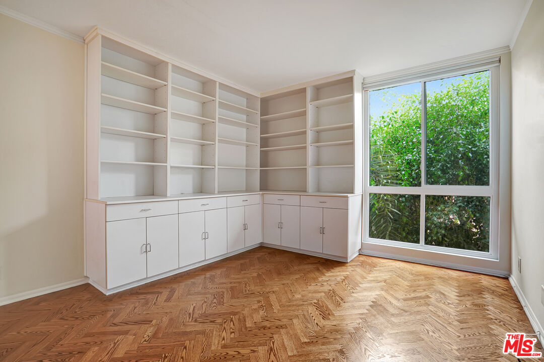 1351 N Crescent Heights Blvd Unit: 308