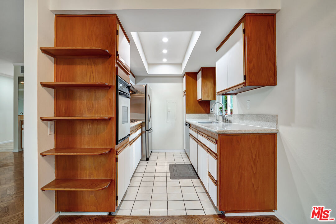 1351 N Crescent Heights Blvd Unit: 308