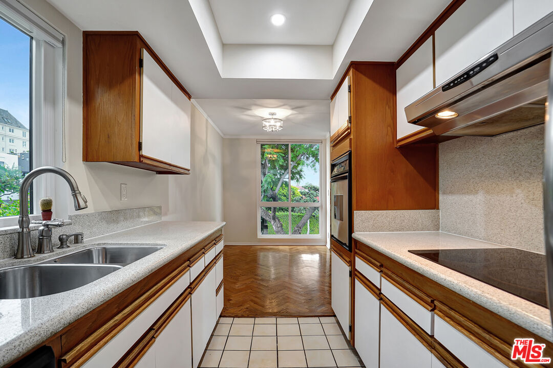 1351 N Crescent Heights Blvd Unit: 308