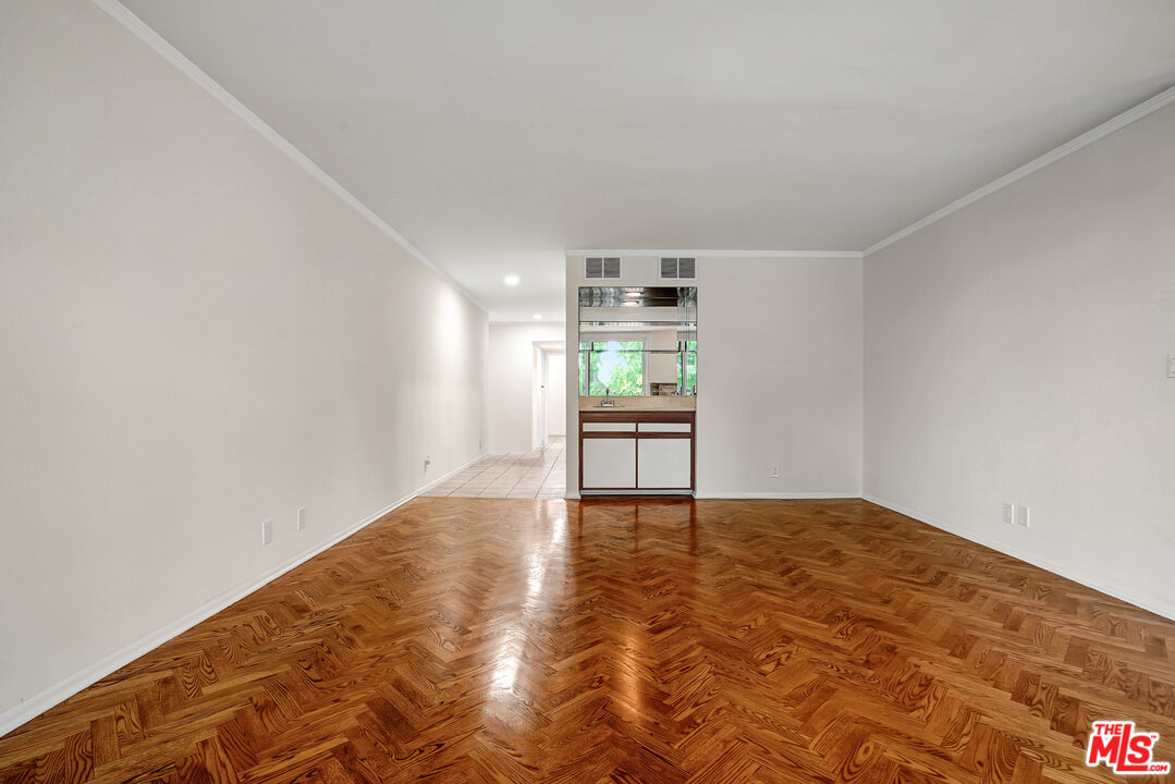 1351 N Crescent Heights Blvd Unit: 308