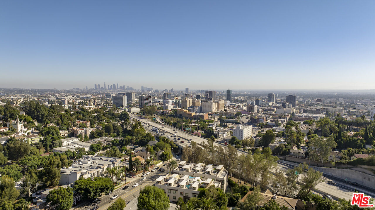 2111 N Cahuenga Blvd Unit: 14