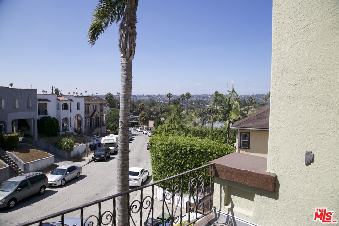 2331 Lucerne Ave