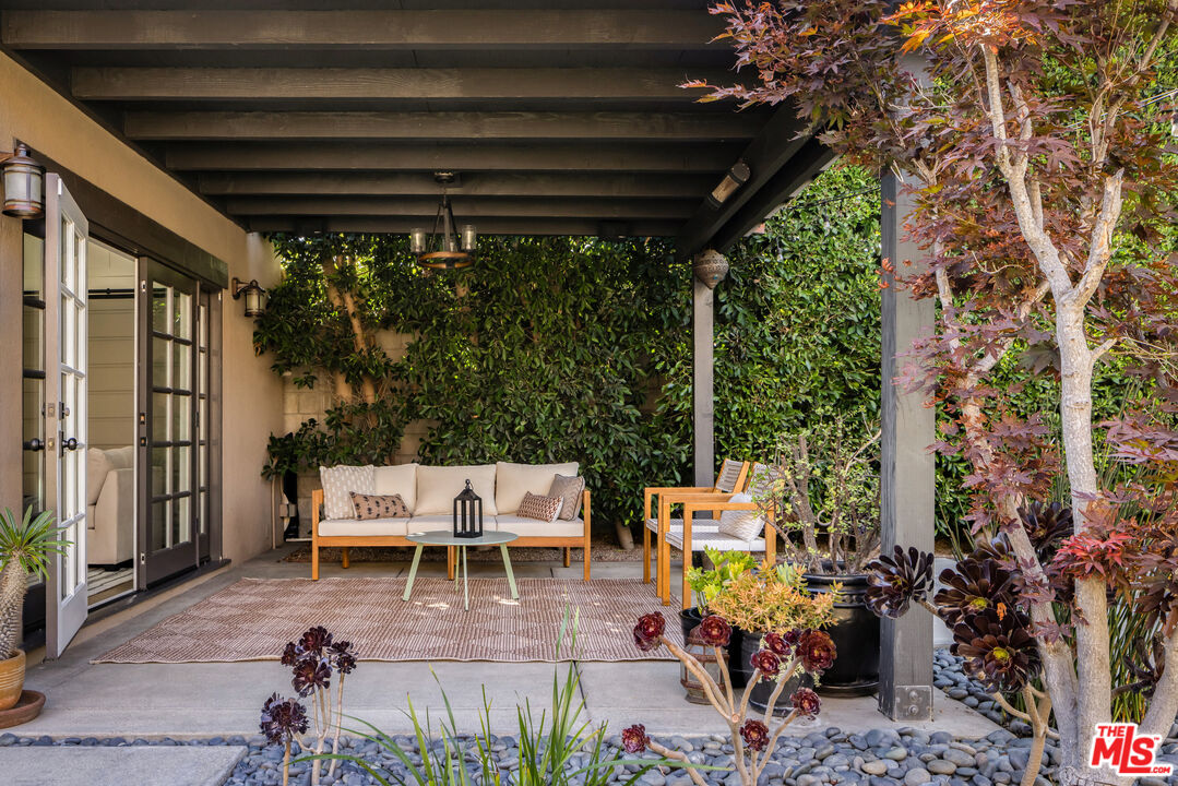 845 S Cloverdale Ave