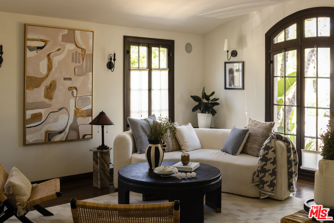 845 S Cloverdale Ave