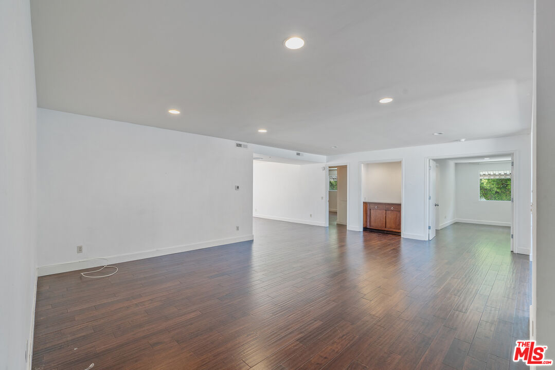 603 N Doheny Dr Unit: 2B