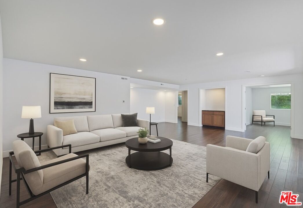 603 N Doheny Dr Unit: 2B