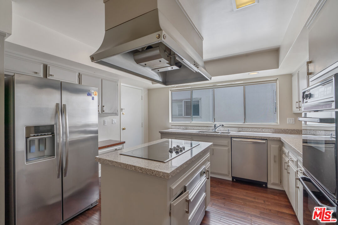 603 N Doheny Dr Unit: 2B