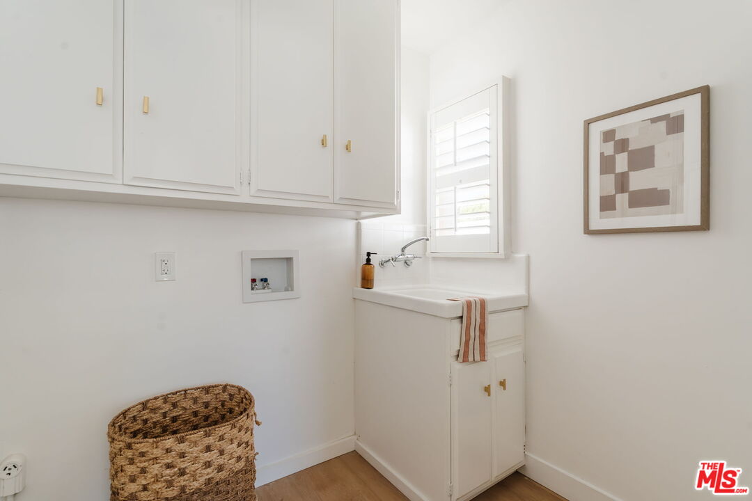 300 S Kenter Ave