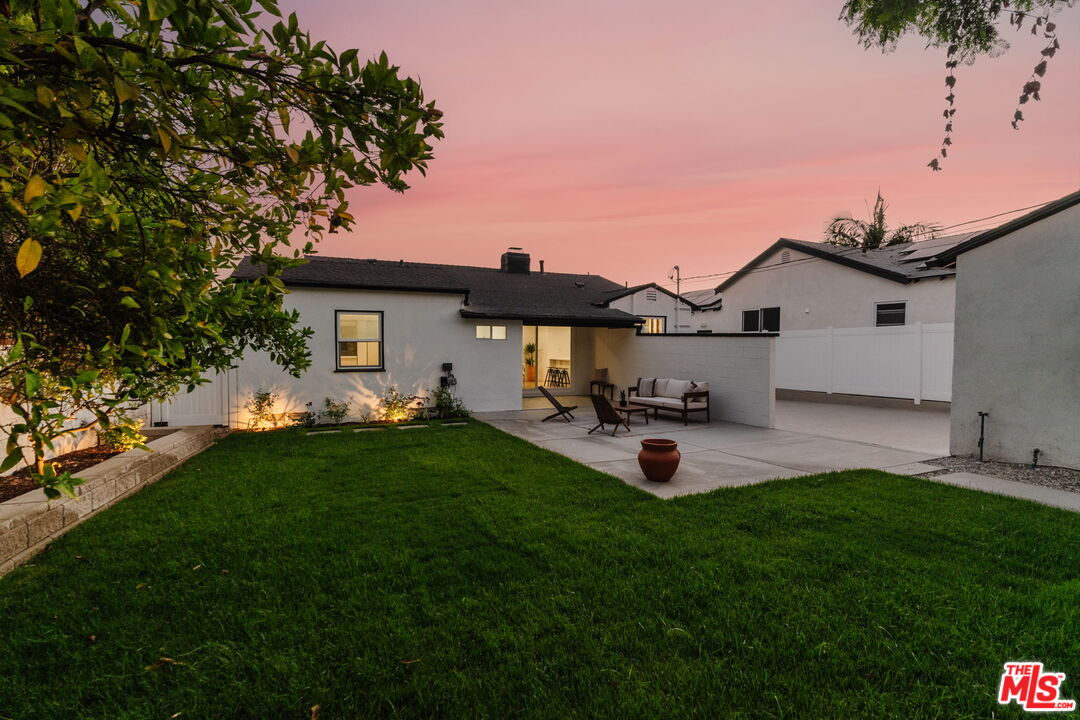 300 S Kenter Ave