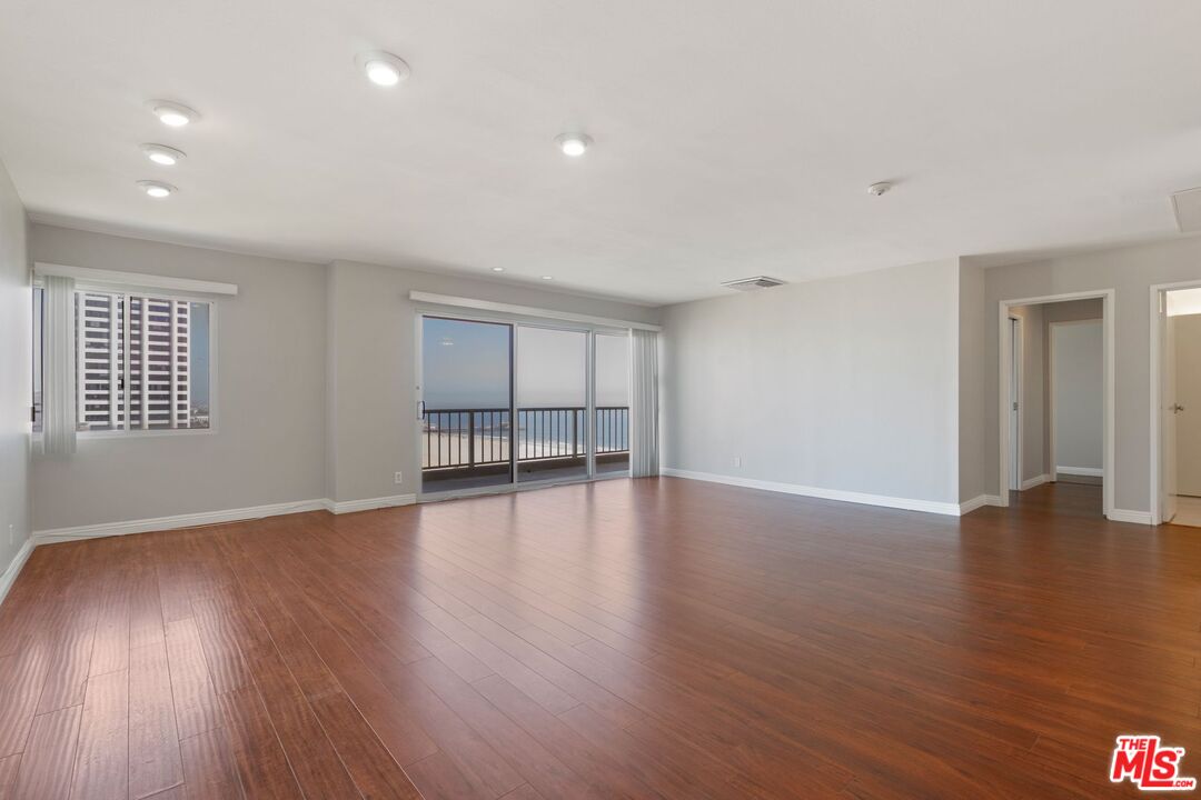 101 California Ave Unit: 1204