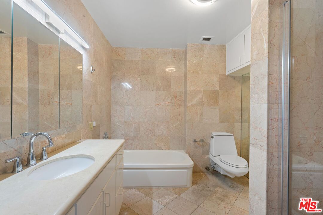 101 California Ave Unit: 1204