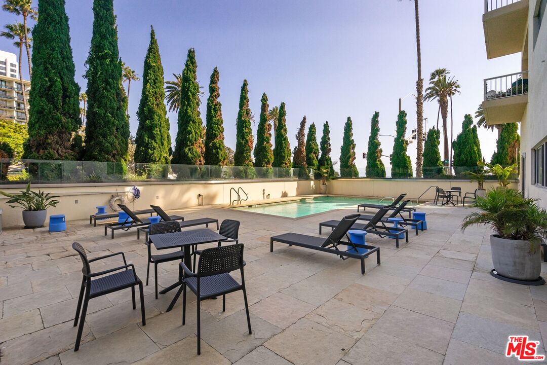 101 California Ave Unit: 1204