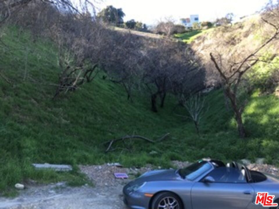 3701 Camino De La Cumbre