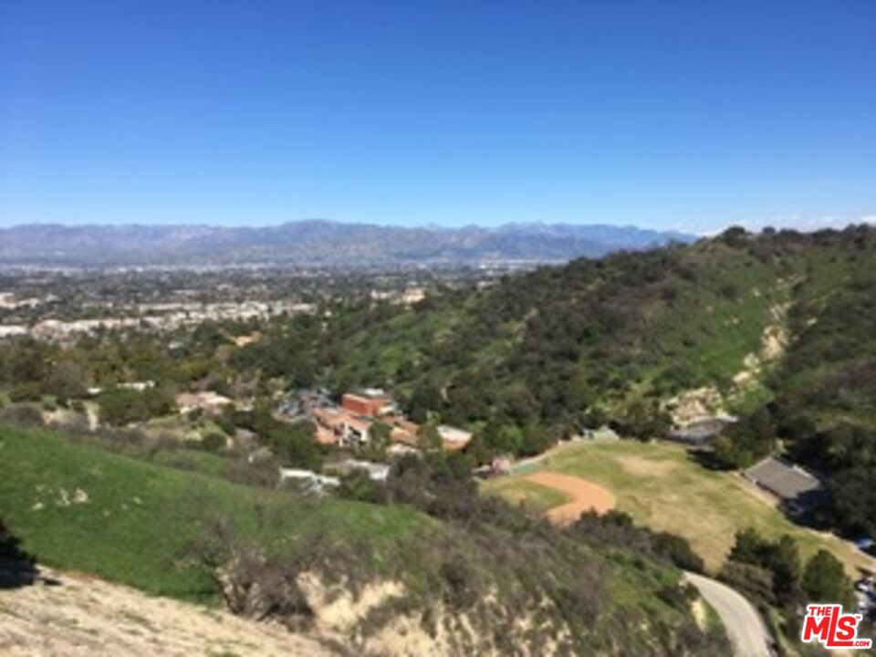 3701 Camino De La Cumbre