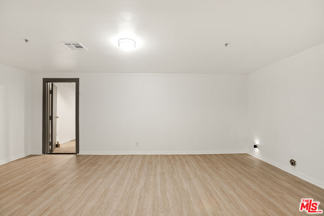 2845 Harbor Blvd