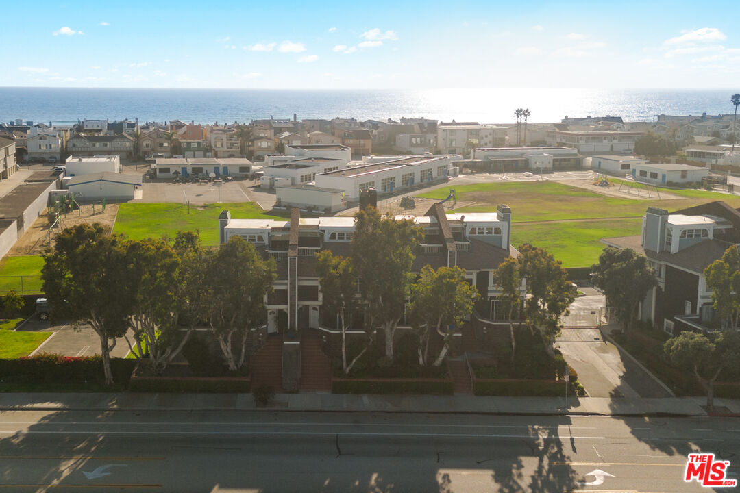 2845 Harbor Blvd